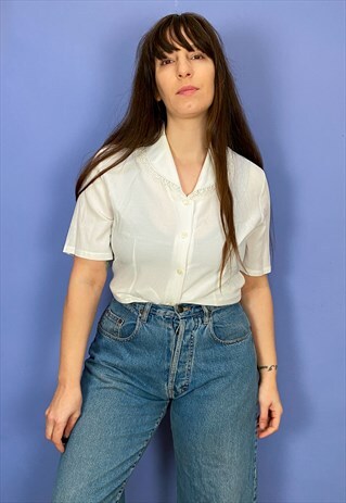 VINTAGE 90'S WHITE EMBROIDERED LACE COLLAR SHIRT - S/M