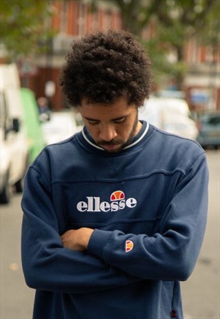 VINTAGE ELLESSE THICK SWEATSHIRT IN NAVY AND CREAM