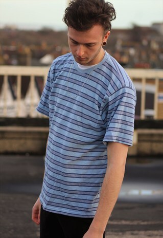 VINTAGE // 90'S // T-SHIRT