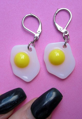 FRIED EGG FUNNY KITSCH FESTIVAL FOOD EARRINGS