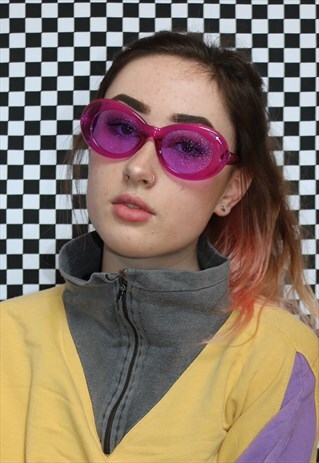 DREAMING OVAL SUNGLASSES WITH GLITTER TINTED LENSES IN PURPL