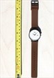 COMPACT PLAIN FACE WATCH WITH DATE