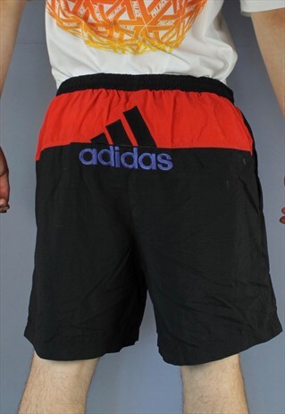 VINTAGE ADIDAS SHORTS IN BLACK WITH POCKETS, EMBROIDERED LOG