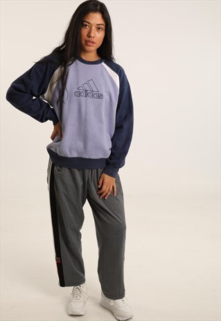 VINTAGE ADIDAS EMBROIDERED SPELLOUT SWEATSHIRT