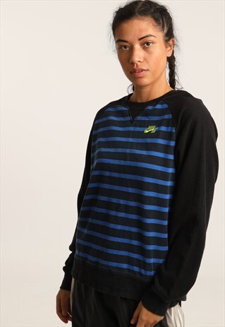 VINTAGE NIKE EMBROIDERED LOGO SWEATSHIRT