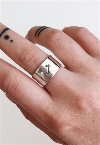 STERLING SILVER CHUNKY BAND RING WITH SAGITTARIUS STAR SIGN
