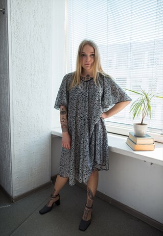 VINTAGE 80'S BLACK/WHITE FLORAL PRINT WIDE SUMMER DRESS