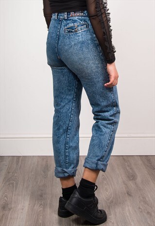 90'S VINTAGE BLUE FADED WASH MOM JEANS