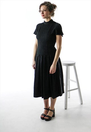 OPEN BACK BLACK DRESS / DROP WAIST VINTAGE DRESS