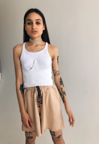 HIGH WAIST CITY SHORTS WITH POCKETS IN BEIGE