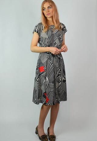 VINTAGE BLACK & WHITE PATTERN MIDI DRESS