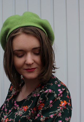 VINTAGE GREEN WOOL BERET