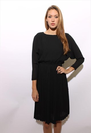 VINTAGE 1980'S 80'S NEIMAN BLACK PLEATED CHIFFON DRESS S-M