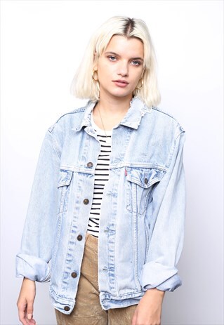 VINTAGE LEVI'S LIGHT BLUE DISTRESSED DENIM JACKET