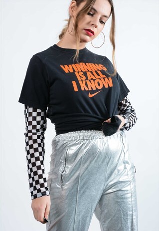 VINTAGE NIKE TEE SHIRT IN BLACK WITH SLOGAN PRINT