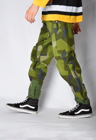 VINTAGE 90S KHAKI CAMO CARGO PANTS
