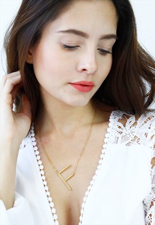 GOLD LETTER 'F' MONOGRAM CHAIN NECKLACE