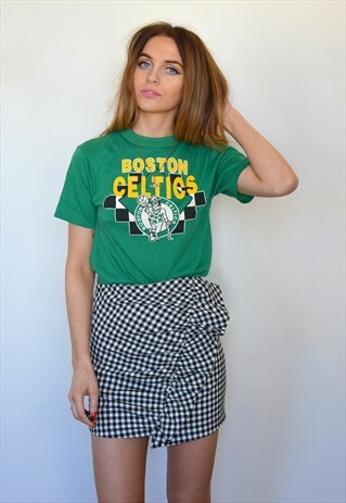 VINTAGE 90S GREEN BOSTON CELTICS BASKETBALL T SHIRT
