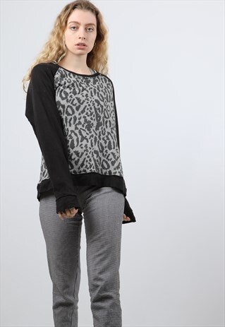VINTAGE CALVIN KLEIN MEDIUM BLACK SWEATSHIRT