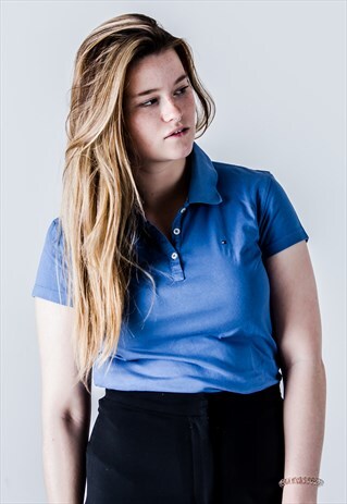 VINTAGE 90S TOMMY HILFIGER POLO SHIRT IN BLUE
