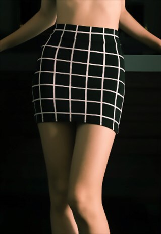 HIGH WAIST GRID PRINT MINI SKIRT IN BLACK
