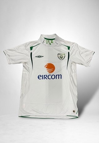 VINTAGE 2006 IRELAND FOOTBALL SHIRT