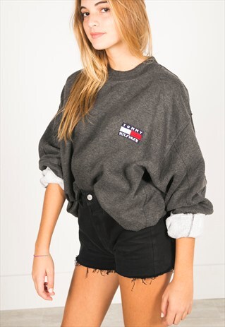 VINTAGE 90S TOMMY HILFIGER SWEATSHIRT/ R173