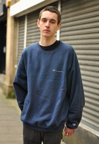 VINTAGE CHAMPION SWEATSHIRT