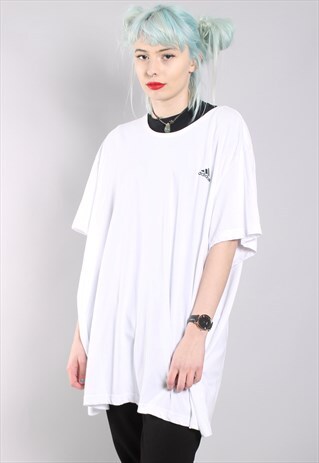 VINTAGE ADIDAS T-SHIRT