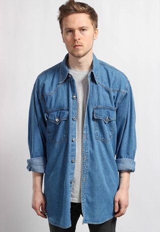 VINTAGE OVERSIZED LEVI'S DENIM SHIRT