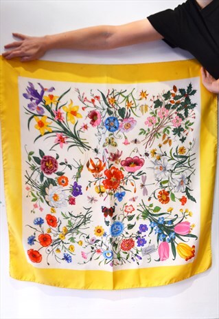 VINTAGE GUCCI BOTANICAL FLORAL LUXURY SILK SCARF