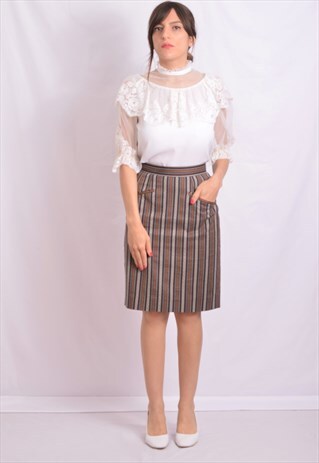 WHITE RUFFLE TOP