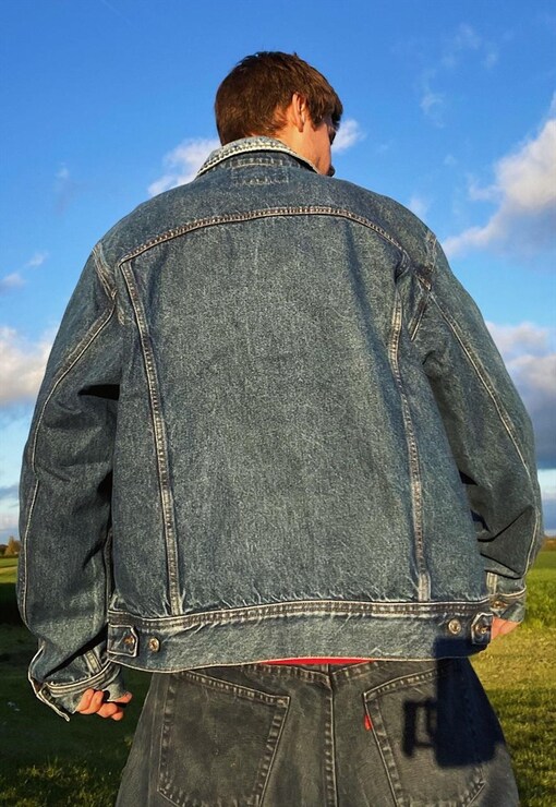 garment image