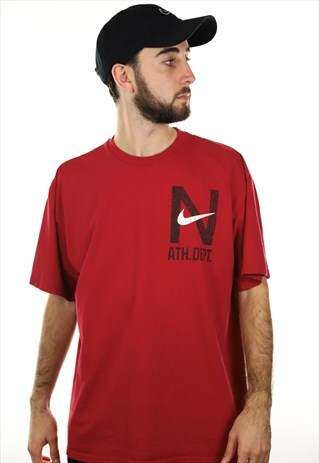 VINTAGE NIKE GRAPHIC T SHIRT TEE