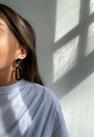 BROWN TORTOISE SHELL CHUNKY EARRINGS