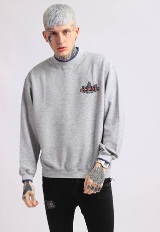 VINTAGE ADIDAS SWEATSHIRT