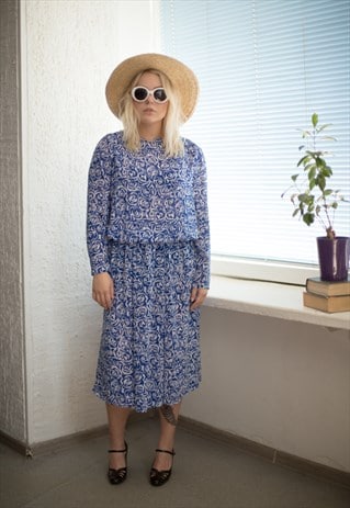 VINTAGE 80'S MIDI WHITE/BLUE PATTERNED LONG SLEEVED DRESS