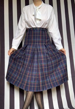Vintage 80s pleated navy midi/maxi tartan long skirt, Uk12