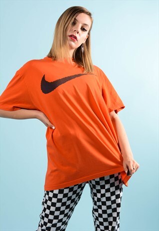 RETRO ORANGE NIKE SWOOSH T-SHIRT