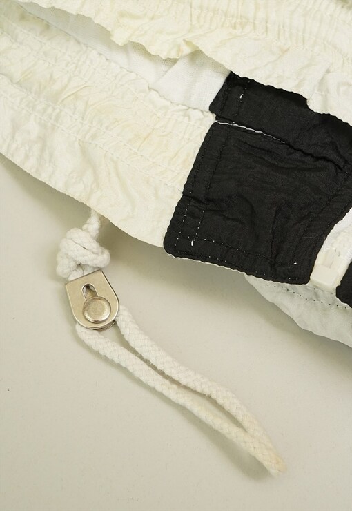 garment image