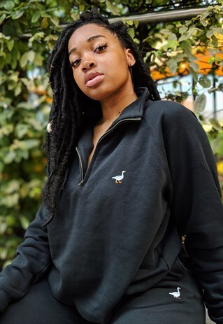 G&G UNISEX 1/4 ZIP BLACK GOOSE SWEAT