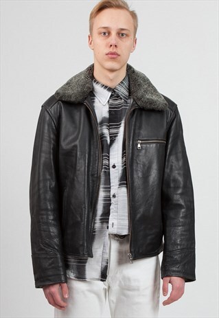 VINTAGE BLACK LEATHER JACKET