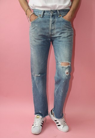 VINATGE 90'S AWESOME LEVI STRAUS 501 LIGHT BLUE MEDIUM WAIST