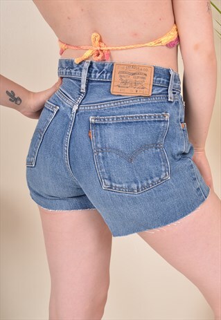 VINTAGE 90S LEVI'S 615 HOT PANTS DENIM SHORTS BLUE W28"