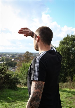SHORT SLEEVE BLACK TARTAN TSHIRT