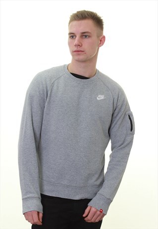 VINTAGE NIKE SWEATSHIRT