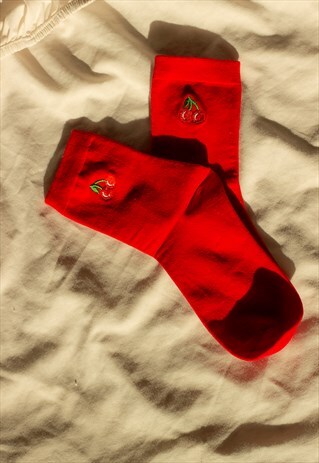 RED CHERRY FRUIT EMBROIDERED SOCKS