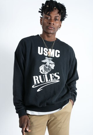 VINTAGE SWEATSHIRT WITH LARGE USA PRINT IN BLACK.