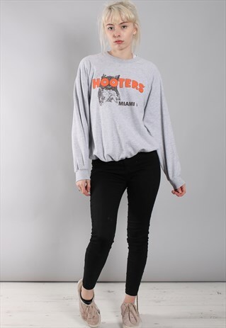 VINTAGE HOOTERS SWEATSHIRT