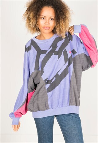 VINTAGE 90S USA NIKE SWEATSHIRT